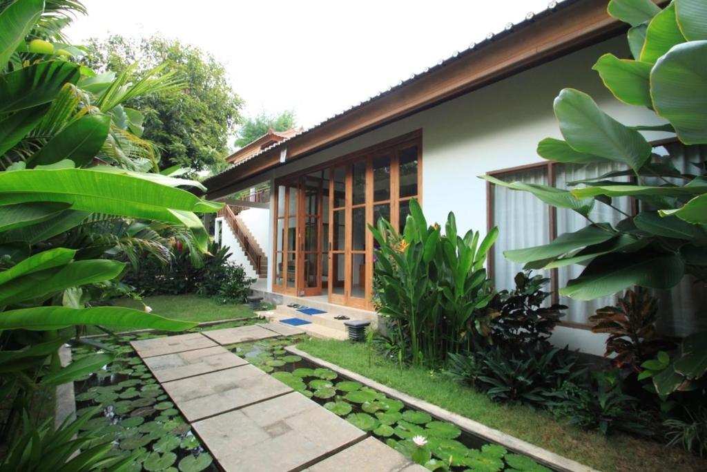 Villa Sutra ペムテラン エクステリア 写真