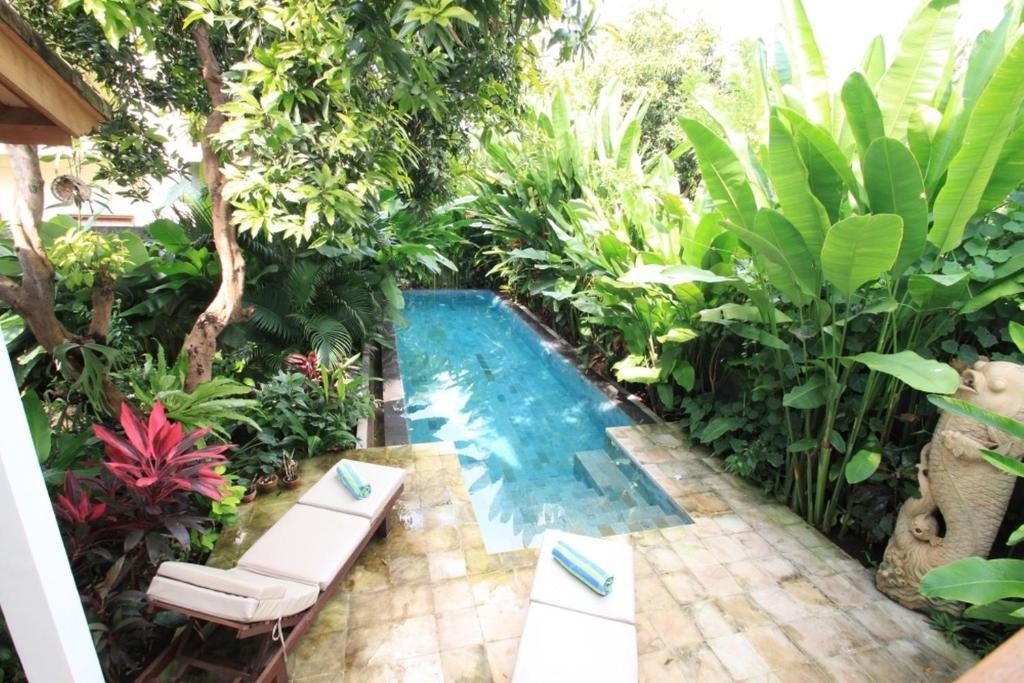 Villa Sutra ペムテラン エクステリア 写真