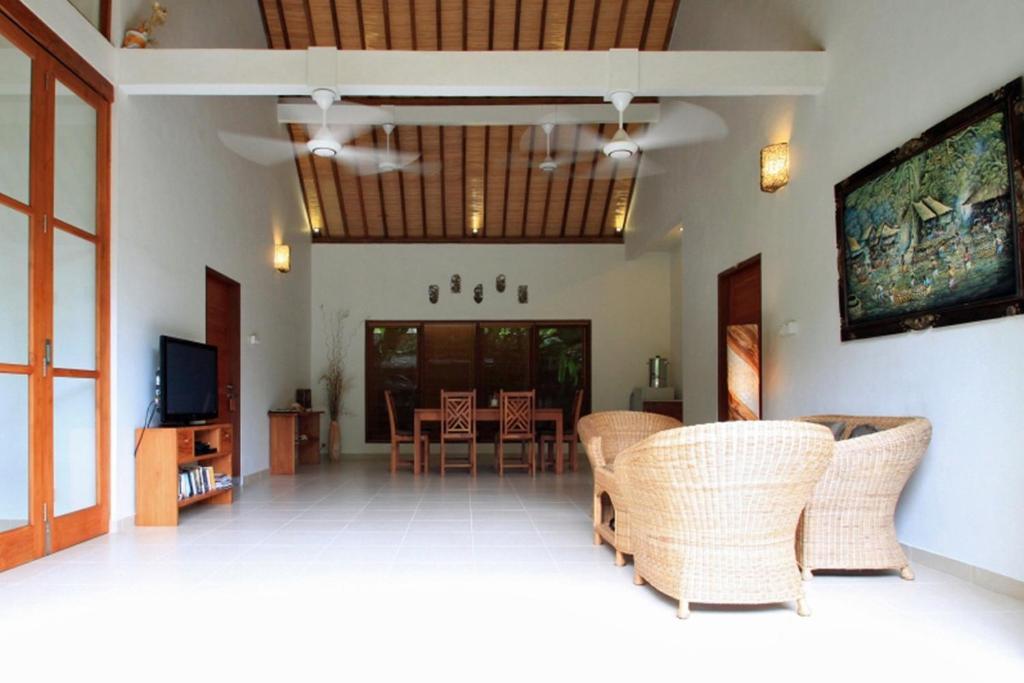 Villa Sutra ペムテラン エクステリア 写真